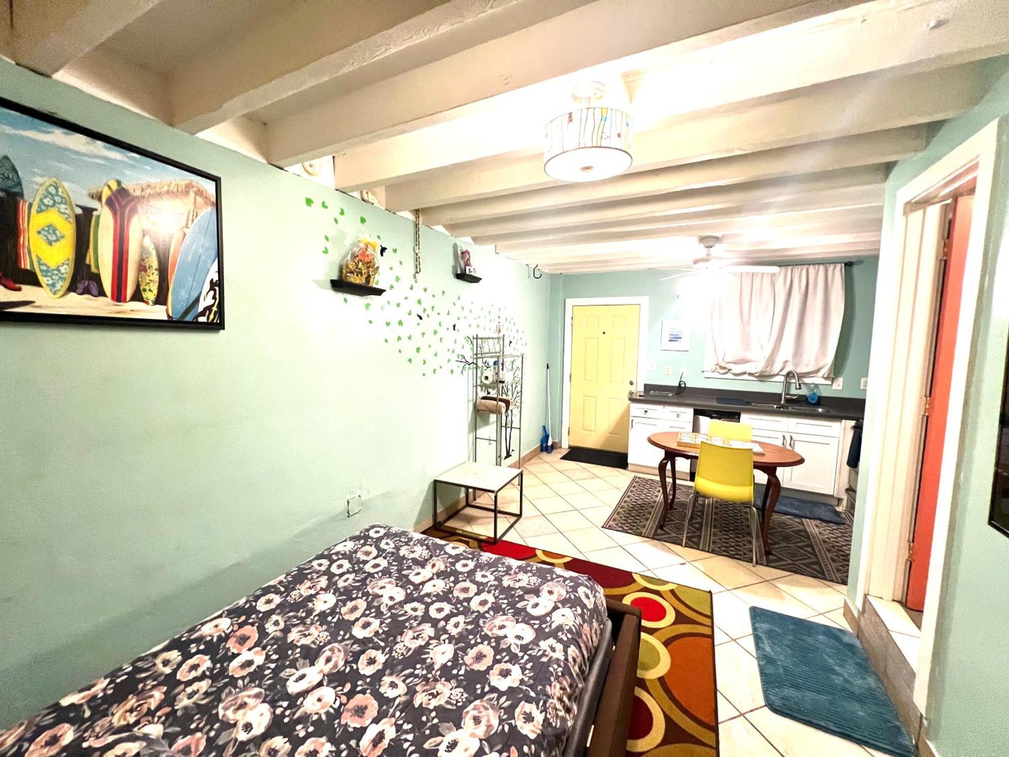 New Orleans French Quarter Inn Экстерьер фото